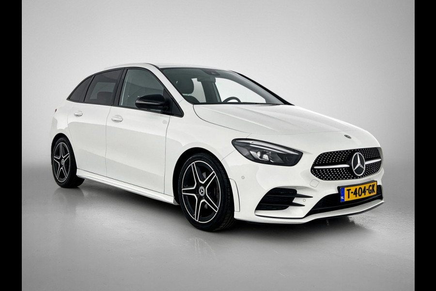 Mercedes-Benz B-Klasse 180 Business Solution AMG | Lichtmetalen velgen | Night pack \ Navigatie MBUX wide screen | Parking support | Inclusief 12 Maanden Garantie