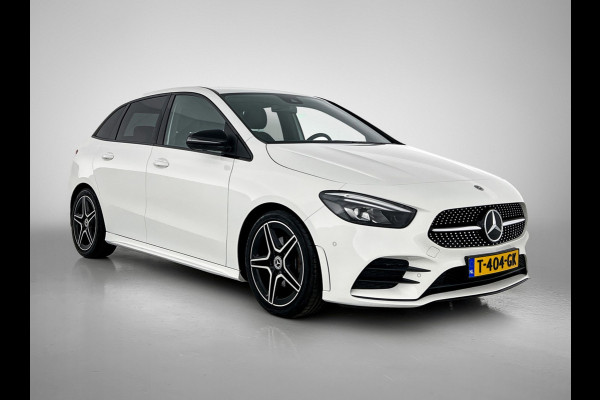 Mercedes-Benz B-Klasse 180 Business Solution AMG | Lichtmetalen velgen | Night pack \ Navigatie MBUX wide screen | Parking support | Inclusief 12 Maanden Garantie