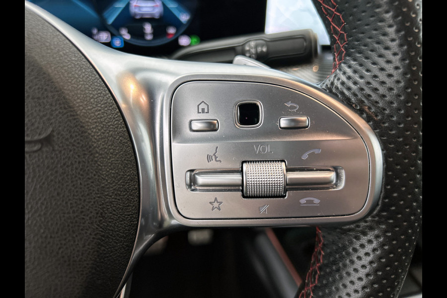 Mercedes-Benz B-Klasse 180 Business Solution AMG | Lichtmetalen velgen | Night pack \ Navigatie MBUX wide screen | Parking support | Inclusief 12 Maanden Garantie