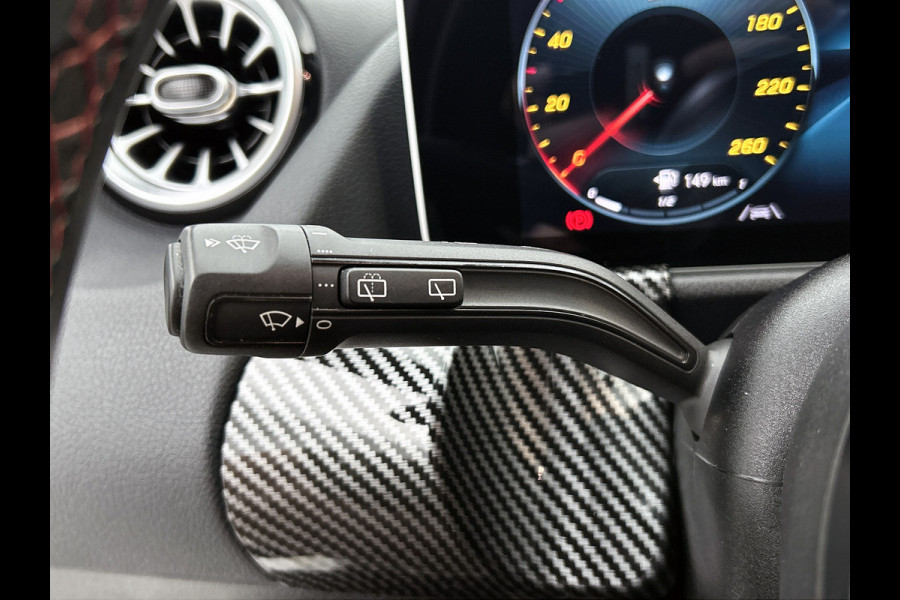 Mercedes-Benz B-Klasse 180 Business Solution AMG | Lichtmetalen velgen | Night pack \ Navigatie MBUX wide screen | Parking support | Inclusief 12 Maanden Garantie