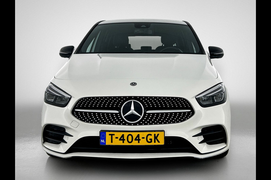 Mercedes-Benz B-Klasse 180 Business Solution AMG | Lichtmetalen velgen | Night pack \ Navigatie MBUX wide screen | Parking support | Inclusief 12 Maanden Garantie