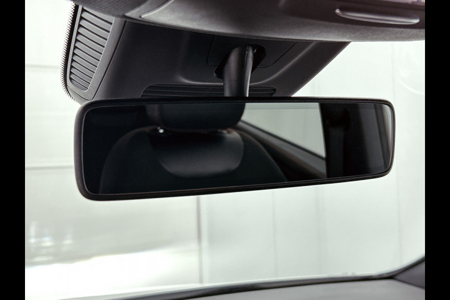 Mercedes-Benz B-Klasse 180 Business Solution AMG | Lichtmetalen velgen | Night pack \ Navigatie MBUX wide screen | Parking support | Inclusief 12 Maanden Garantie
