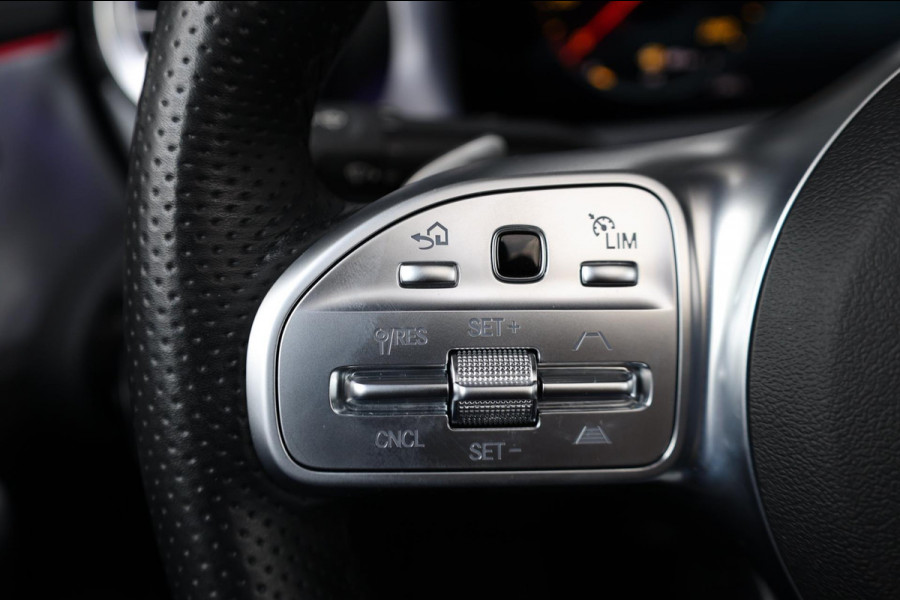 Mercedes-Benz A-Klasse 250 e AMG Line LED/SFEER/PANORAMADAK/LEER+S.VERWARMING+MEMORY/19"LMV/360 CAM/LINE/ACC/ECC/12 MDN GARANTIE!