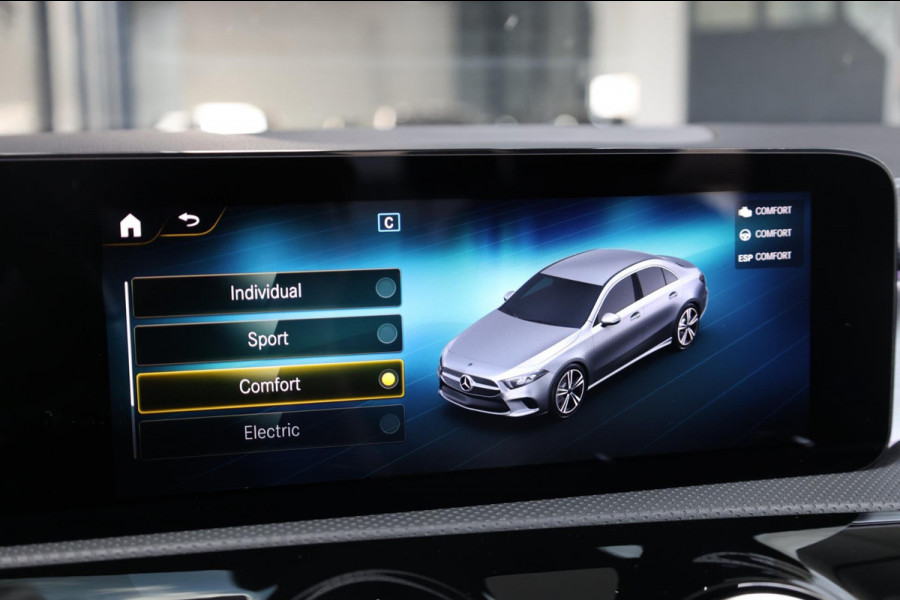 Mercedes-Benz A-Klasse 250 e AMG Line LED/SFEER/PANORAMADAK/LEER+S.VERWARMING+MEMORY/19"LMV/360 CAM/LINE/ACC/ECC/12 MDN GARANTIE!