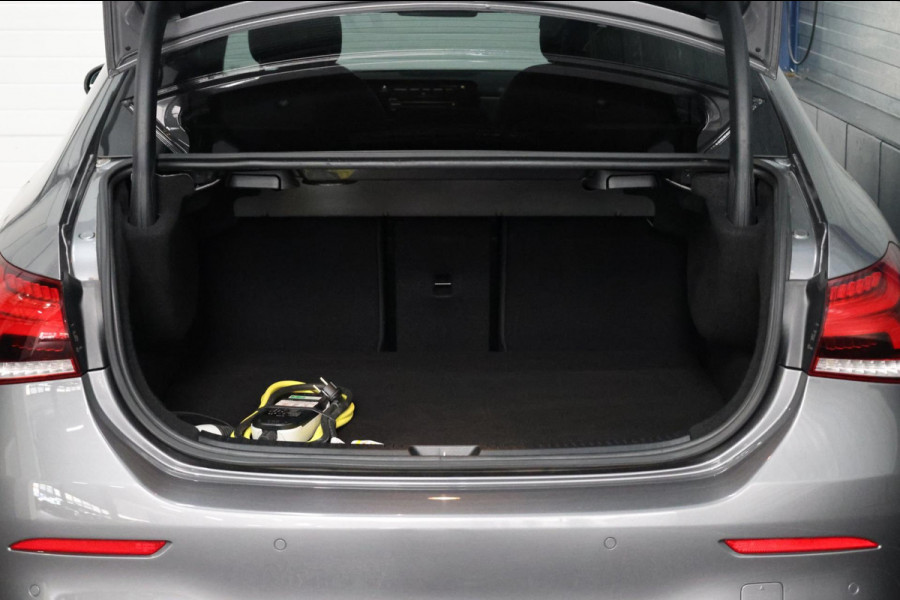 Mercedes-Benz A-Klasse 250 e AMG Line LED/SFEER/PANORAMADAK/LEER+S.VERWARMING+MEMORY/19"LMV/360 CAM/LINE/ACC/ECC/12 MDN GARANTIE!