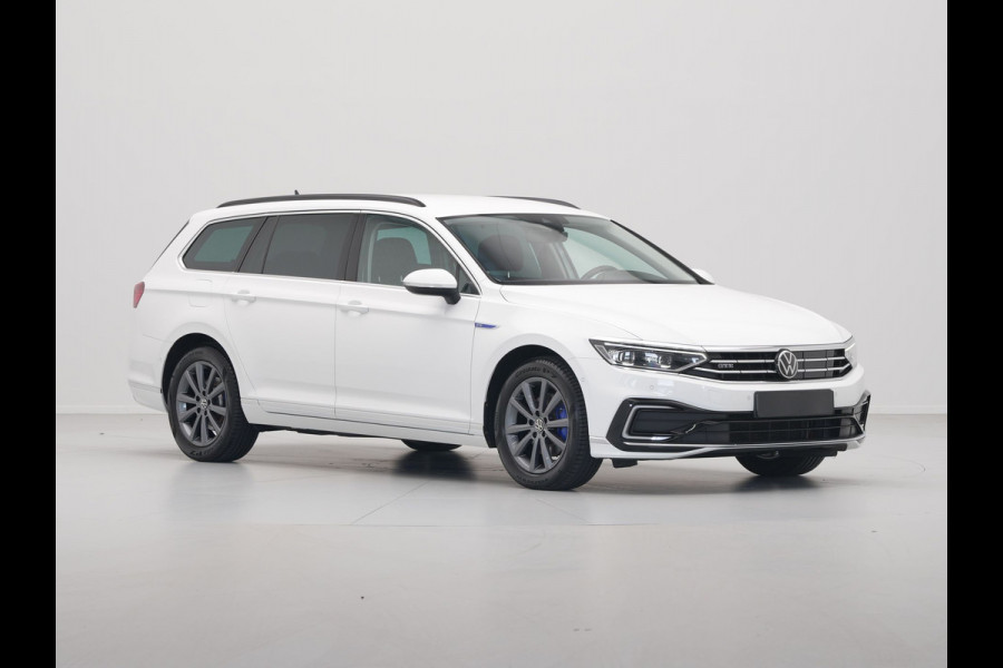 Volkswagen Passat Variant 1.4 TSI 218pk PHEV GTE Navigatie iQ Light Side Assist Camera