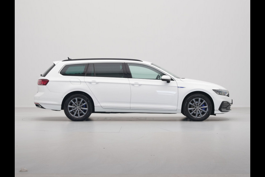 Volkswagen Passat Variant 1.4 TSI 218pk PHEV GTE Navigatie iQ Light Side Assist Camera