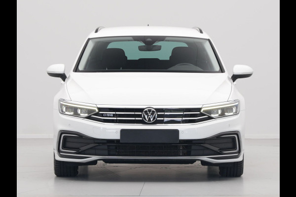 Volkswagen Passat Variant 1.4 TSI 218pk PHEV GTE Navigatie iQ Light Side Assist Camera