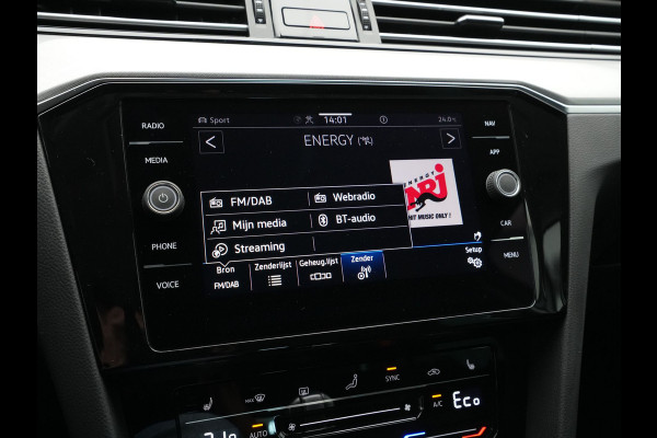 Volkswagen Passat Variant 1.4 TSI 218pk PHEV GTE Navigatie iQ Light Side Assist Camera