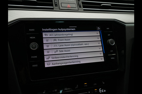 Volkswagen Passat Variant 1.4 TSI 218pk PHEV GTE Navigatie iQ Light Side Assist Camera