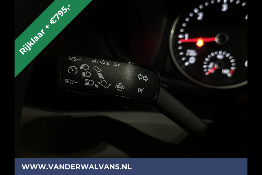Volkswagen Crafter 2.0 TDI 140pk L3H3 L2H2 Euro6 RIJKLAAR Airco | Navigatie | Apple Carplay | Android Auto | Cruisecontrol Bijrijdersbank, 3000kg trekvermogen, zilver
