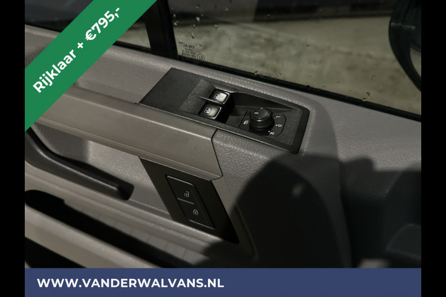 Volkswagen Crafter 2.0 TDI 140pk L3H3 L2H2 Euro6 RIJKLAAR Airco | Navigatie | Apple Carplay | Android Auto | Cruisecontrol Bijrijdersbank, 3000kg trekvermogen, zilver