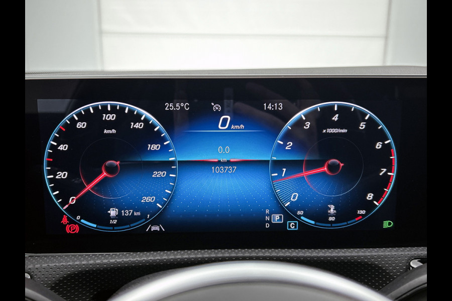 Mercedes-Benz CLA-Klasse Shooting Brake 180 Business Solution Luxury (SFEERVERLICHTING, TREKHAAK AFNEEMBAAR, CAMERA, 1e EIGENAAR)