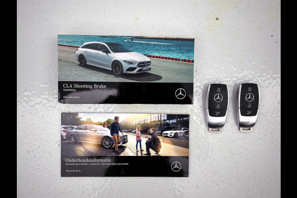 Mercedes-Benz CLA-Klasse Shooting Brake 180 Business Solution Luxury (SFEERVERLICHTING, TREKHAAK AFNEEMBAAR, CAMERA, 1e EIGENAAR)