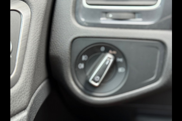 Volkswagen GOLF Variant 1.5 TSI Comfortline Business DSG l ACC l DAB+ Apple Carplay l Climate l Navi l Alcantara l