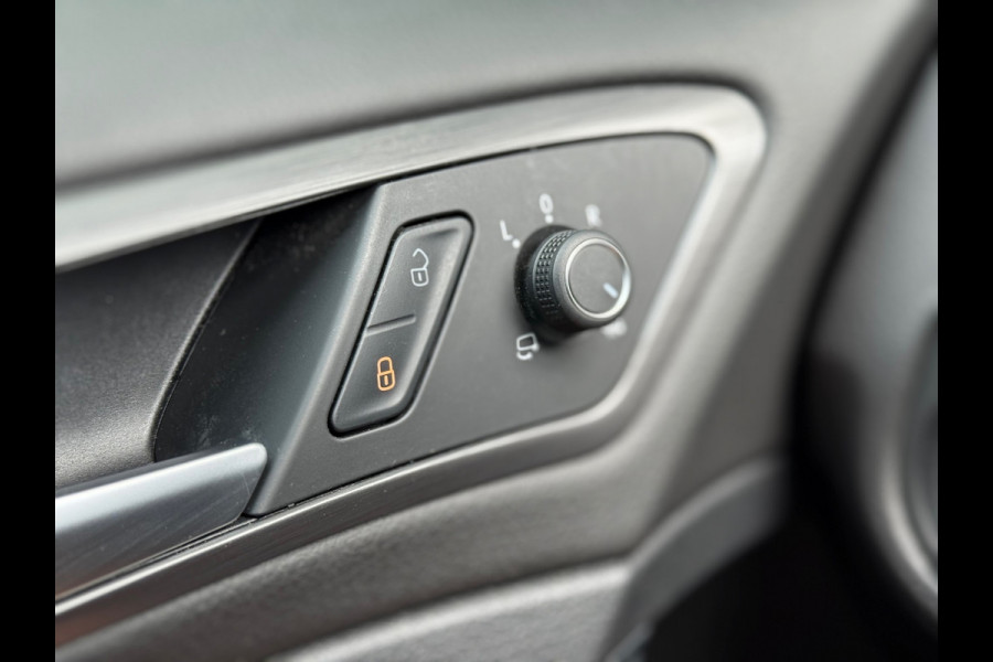 Volkswagen GOLF Variant 1.5 TSI Comfortline Business DSG l ACC l DAB+ Apple Carplay l Climate l Navi l Alcantara l