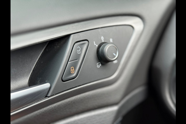 Volkswagen GOLF Variant 1.5 TSI Comfortline Business DSG l ACC l DAB+ Apple Carplay l Climate l Navi l Alcantara l