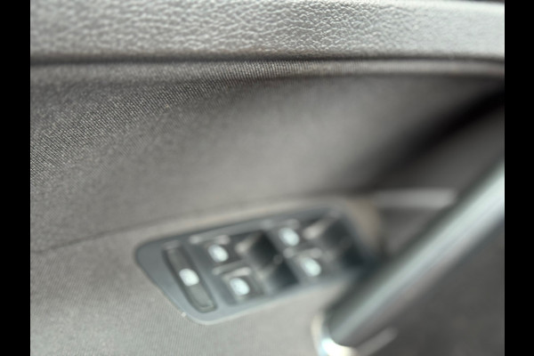 Volkswagen GOLF Variant 1.5 TSI Comfortline Business DSG l ACC l DAB+ Apple Carplay l Climate l Navi l Alcantara l