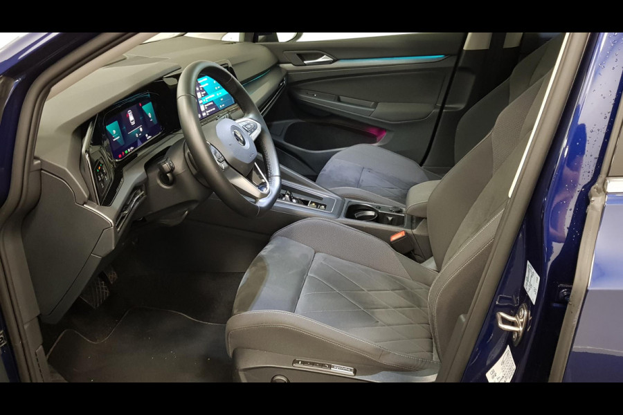 Volkswagen GOLF Variant 1.5 eTSI 150pk DSG Style | Navigatie | Climate Control | Camera | Parkeer Sensoren | Adaptive Cruise control | Achterklep electrisch bedienbaar | Stoelverwarming