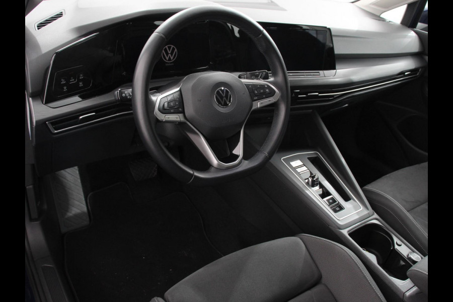 Volkswagen GOLF Variant 1.5 eTSI 150pk DSG Style | Navigatie | Climate Control | Camera | Parkeer Sensoren | Adaptive Cruise control | Achterklep electrisch bedienbaar | Stoelverwarming