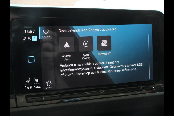 Volkswagen GOLF Variant 1.5 eTSI 150pk DSG Style | Navigatie | Climate Control | Camera | Parkeer Sensoren | Adaptive Cruise control | Achterklep electrisch bedienbaar | Stoelverwarming