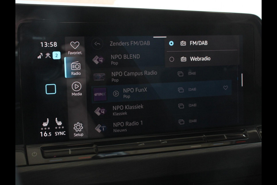 Volkswagen GOLF Variant 1.5 eTSI 150pk DSG Style | Navigatie | Climate Control | Camera | Parkeer Sensoren | Adaptive Cruise control | Achterklep electrisch bedienbaar | Stoelverwarming