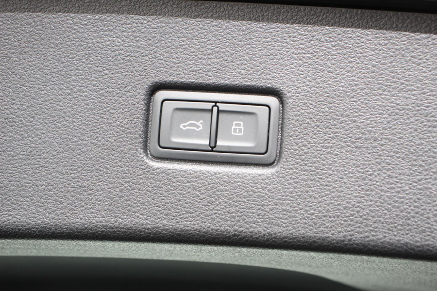 Audi Q5 Sportback 50 TFSI e S Edition S-Tronic Plug in Hybrid | Navigatie | Climate Control | Camera | Adaptive Cruise Control | Elektrische Achterklep | Led Matrix | Stoelverwarming |