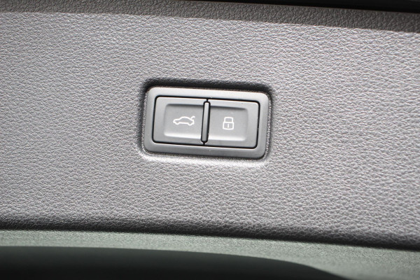 Audi Q5 Sportback 50 TFSI e S Edition S-Tronic Plug in Hybrid | Navigatie | Climate Control | Camera | Adaptive Cruise Control | Elektrische Achterklep | Led Matrix | Stoelverwarming |