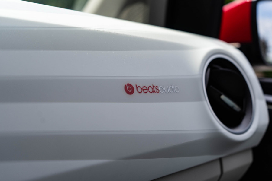 Volkswagen up! 1.0 BMT high up!/ Beats Audio