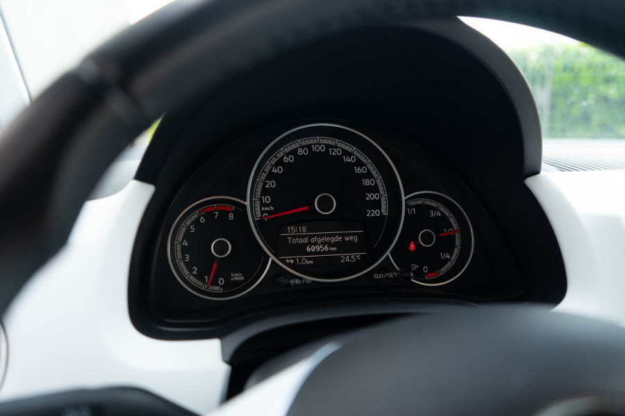 Volkswagen up! 1.0 BMT high up!/ Beats Audio