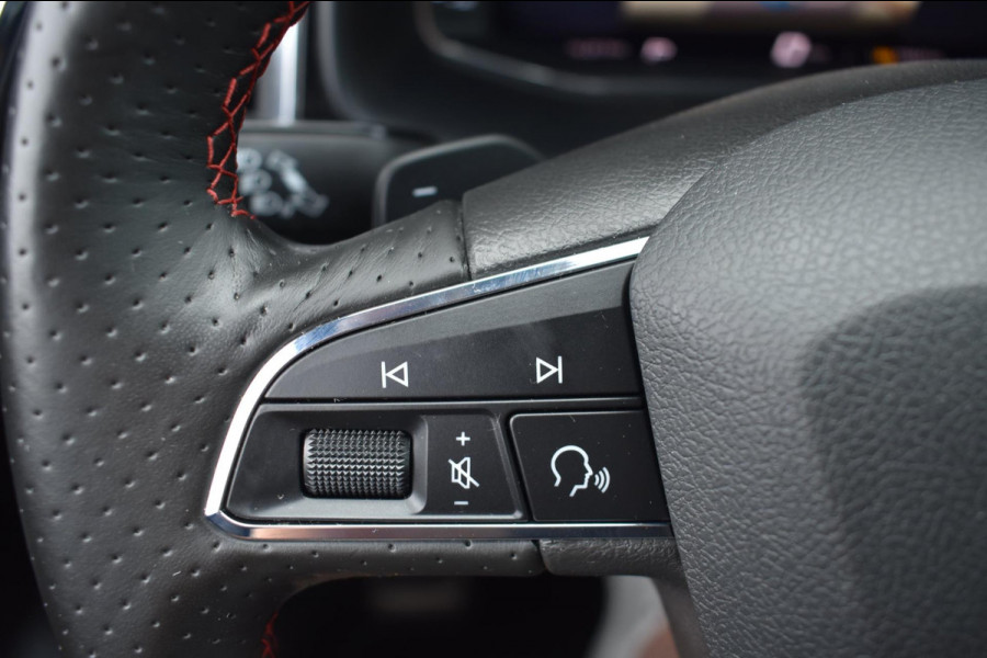 Seat Ateca 1.5 TSI FR | PANORAMADAK | VIRTUAL COCKPIT | DEALER ONDERHOUDEN | BEATS AUDIO | STOELVERWARMING | NAP