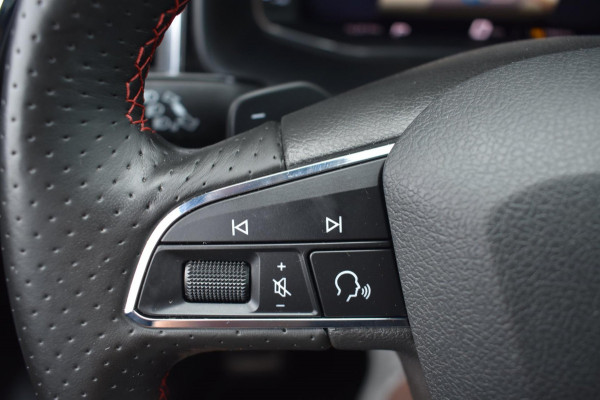 Seat Ateca 1.5 TSI FR | PANORAMADAK | VIRTUAL COCKPIT | DEALER ONDERHOUDEN | BEATS AUDIO | STOELVERWARMING | NAP