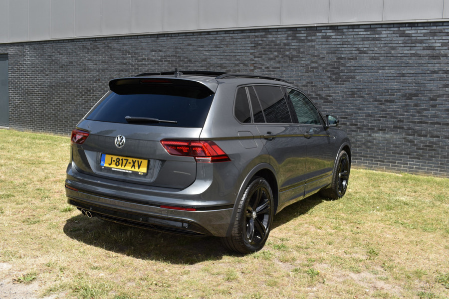 Volkswagen Tiguan 1.5 TSI ACT Highline Business R Trekhaak/Pano/Navi/R-line