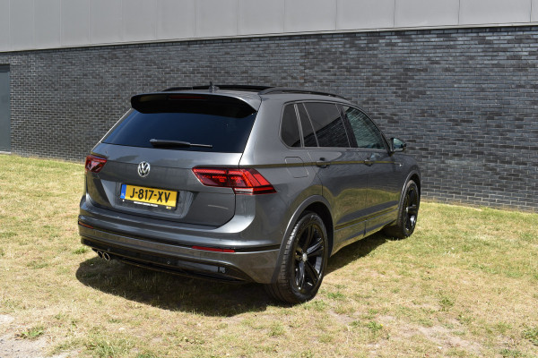 Volkswagen Tiguan 1.5 TSI ACT Highline Business R Trekhaak/Pano/Navi/R-line
