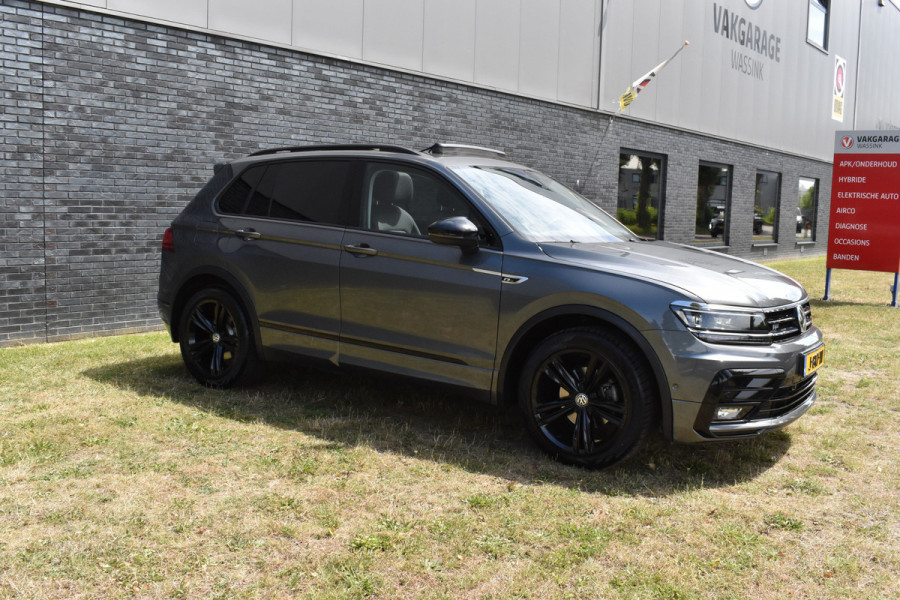 Volkswagen Tiguan 1.5 TSI ACT Highline Business R Trekhaak/Pano/Navi/R-line