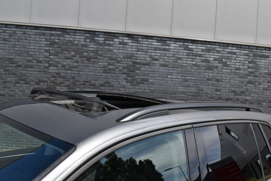 Volkswagen Tiguan 1.5 TSI ACT Highline Business R Trekhaak/Pano/Navi/R-line