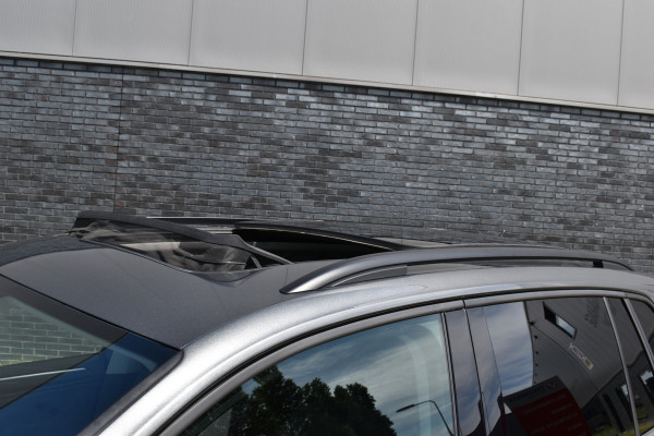 Volkswagen Tiguan 1.5 TSI ACT Highline Business R Trekhaak/Pano/Navi/R-line