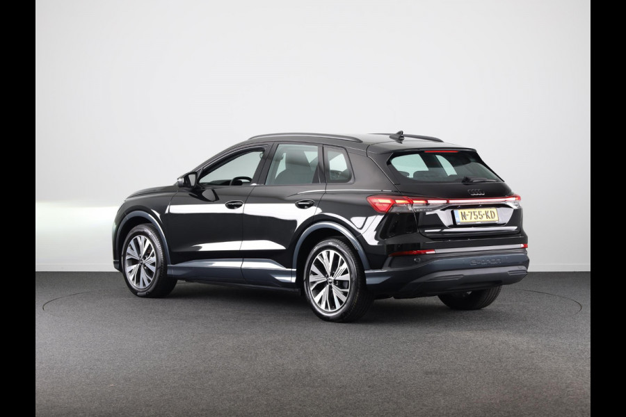 Audi Q4 e-tron 35 Launch edition Advanced 55 kWh 170pk | Navigatie | Matrix led koplampen | Sportstoelen | Stoelverwarming