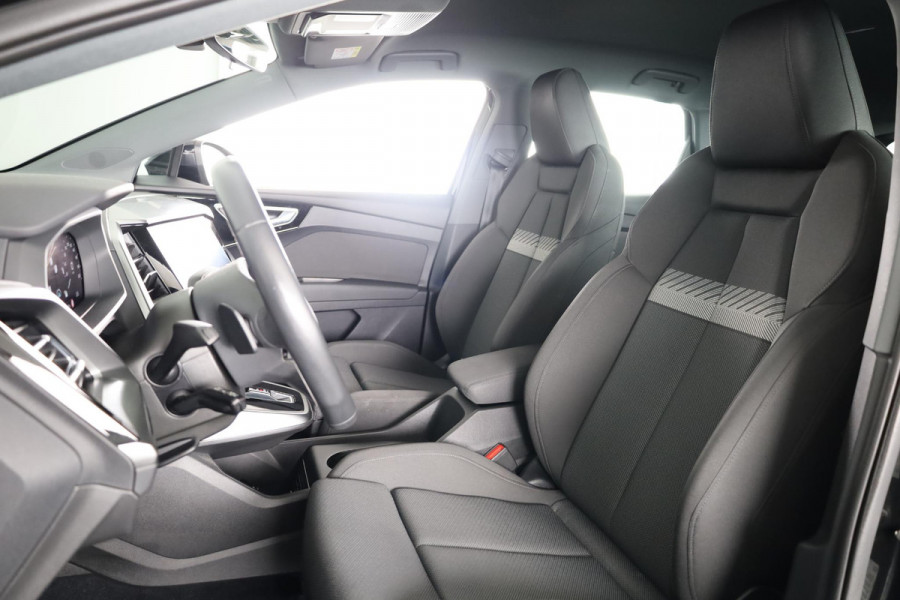Audi Q4 e-tron 35 Launch edition Advanced 55 kWh 170pk | Navigatie | Matrix led koplampen | Sportstoelen | Stoelverwarming