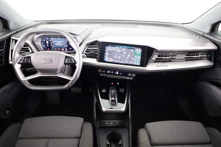 Audi Q4 e-tron 35 Launch edition Advanced 55 kWh 170pk | Navigatie | Matrix led koplampen | Sportstoelen | Stoelverwarming