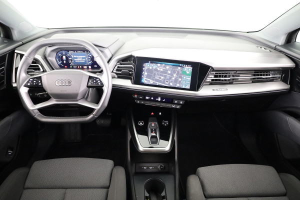 Audi Q4 e-tron 35 Launch edition Advanced 55 kWh 170pk | Navigatie | Matrix led koplampen | Sportstoelen | Stoelverwarming