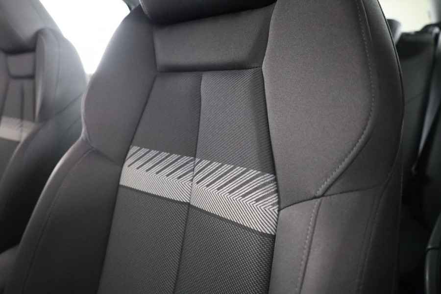 Audi Q4 e-tron 35 Launch edition Advanced 55 kWh 170pk | Navigatie | Matrix led koplampen | Sportstoelen | Stoelverwarming