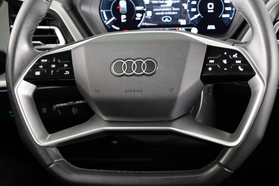 Audi Q4 e-tron 35 Launch edition Advanced 55 kWh 170pk | Navigatie | Matrix led koplampen | Sportstoelen | Stoelverwarming