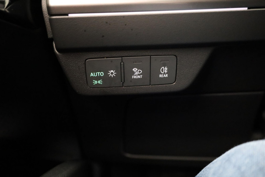 Audi Q4 e-tron 35 Launch edition Advanced 55 kWh 170pk | Navigatie | Matrix led koplampen | Sportstoelen | Stoelverwarming