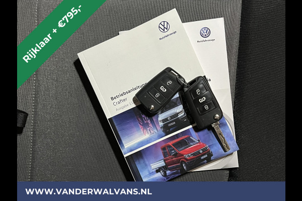 Volkswagen Crafter 2.0 TDI 140 pk L3H3 L2H2 Euro6 *Rijklaar Direct Rijden* Airco | Camera | Apple Carplay | Cruisecontrol Parkeersensoren, Android Auto, Chauffeursstoel, Bijrijdersbank, 3000kg trekvermogen, zilver