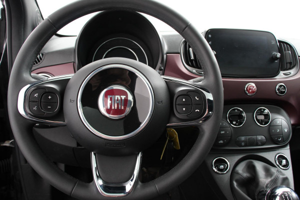 Fiat 500 1.0 Hybrid Star | Panoramadak | Parkeersensoren Achter | Lederen Bekleding | 16 Inch Lichtmetalen Velgen | Climatronic |