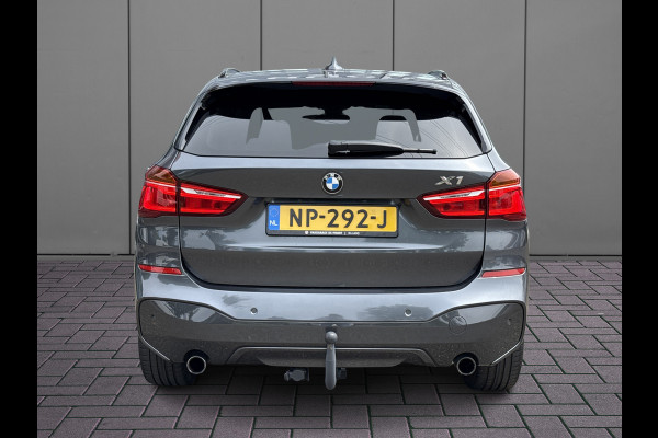 BMW X1 sDrive20i High Executive M-Sport | 1e Eig | Dealer OH | Head-up | Trekhaak | Leder