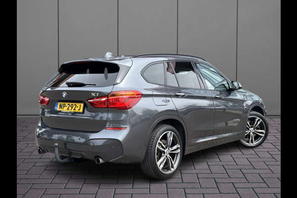 BMW X1 sDrive20i High Executive M-Sport | 1e Eig | Dealer OH | Head-up | Trekhaak | Leder