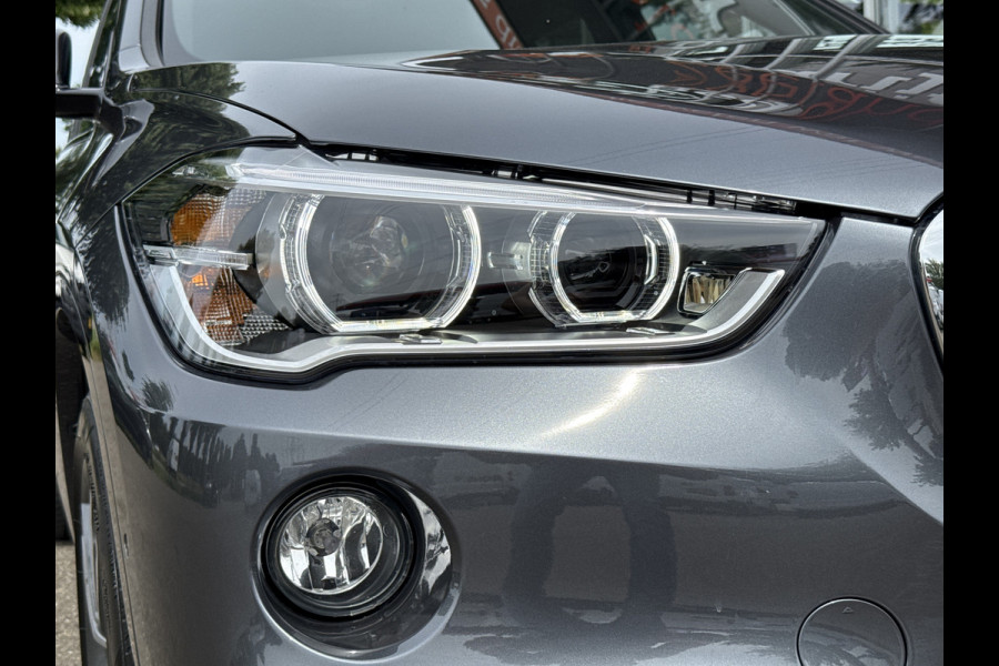 BMW X1 sDrive20i High Executive M-Sport | 1e Eig | Dealer OH | Head-up | Trekhaak | Leder