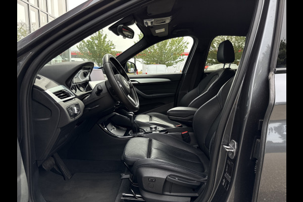 BMW X1 sDrive20i High Executive M-Sport | 1e Eig | Dealer OH | Head-up | Trekhaak | Leder